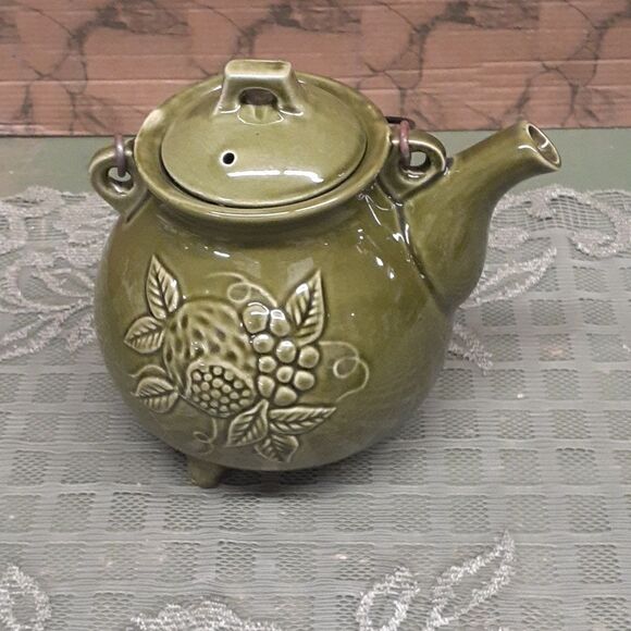 4 -pc bundle Vintage Pedestal fruit platter/tray teapot,sugar,creamer set. - Picture 7 of 16